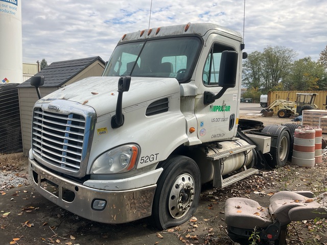 2013 Freightliner PX113064S T 6x4 T/A Day Cab Truck Tractor (Inoperable)