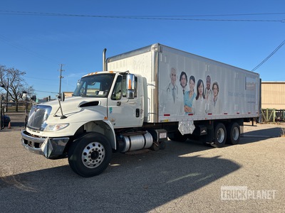 2019 International 4400 6x4 Van Truck