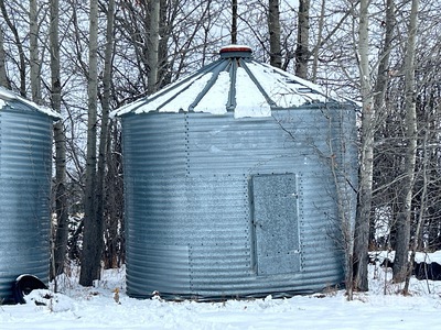 Butler +/- 1600 bu 3 Ring Cassone per grano