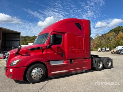2019 Freightliner Cascadia 126 6x4 T/A Sleeper Truck Tractor