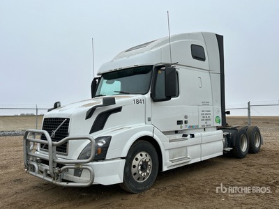 2018 Volvo VNL64T670 6x4 3- Achs Sattelzugmaschine mit Schlafkabine