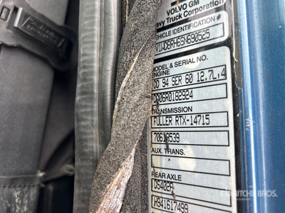 1995 Volvo T/A Sleeper Truck Tractor (Inoperable)