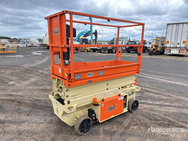 2015 JLG R6 Electric Scissor Lift | Ritchie Bros. Auctioneers