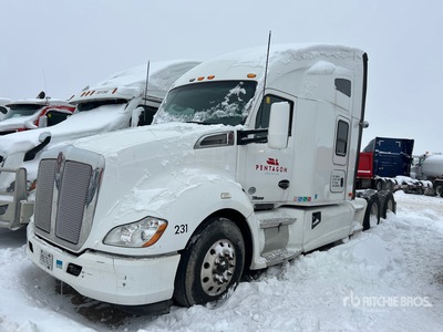 2016 Kenworth T680 6x4 تراكتور شاحنة كابينة النوم (ثنائية المحور)