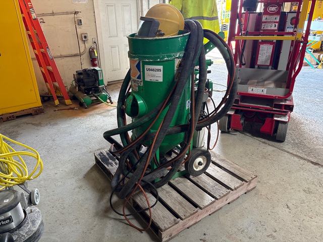 2017 Schmidt SI861863902 Pneumatic Sand Blaster