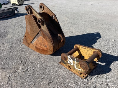 23 in Digging Excavator Bucket - Fits Komatsu 200