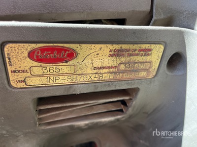 2014 Peterbilt 365 6x4 Camión portavehiculos