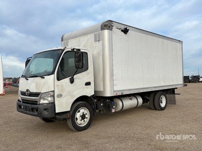 2018 Hino 740 4x2 Van Truck