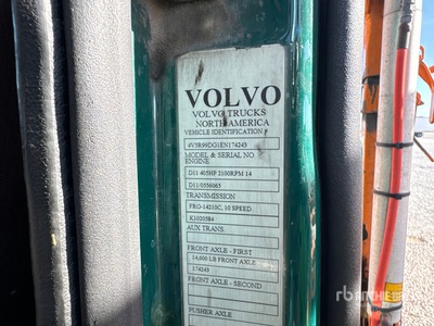 2014 Volvo VAH 6x4 Car Carrier Truck