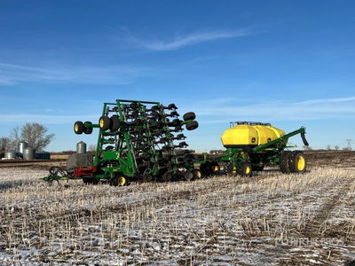 2014 John Deere 1895 43 ft Air Drill