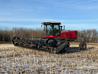 2013 Massey Ferguson Heston WR9740 30 ft Swather Windrower