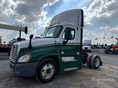 2016 Freightliner Cascadia 125 4x2 S/A Day Cab Truck Tractor