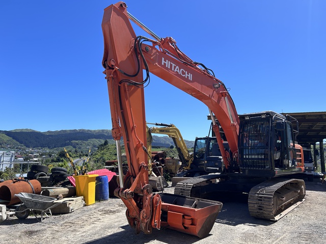 Hitachi ZX200LC-5G Tracked Excavator
