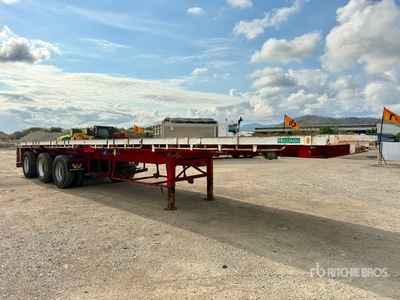 1986 Haulmark 13.1 m Tri/A Lead Flatbed Trailer