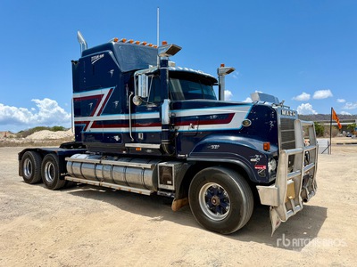 2001 Mack CLR866RSX Titan 6x4 T/A Sleeper Truck Tractor