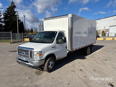 2009 Ford E-450 4x2 バントラック