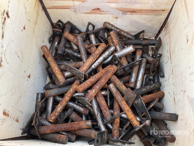 Quantity of Strickland Dummy Pins Divers