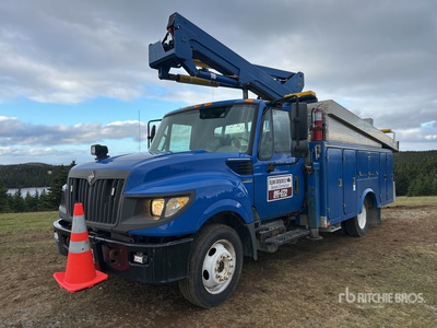 Versalift 40 ft on 2012 International Terrastar 4x2 Camion nacelle