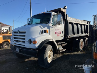 2001 Sterling L7500 6x4 T/A Camión dumper