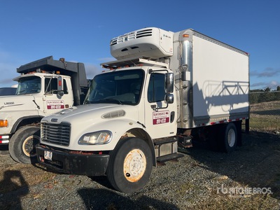 2008 Freightliner M2 106 4x2 Autocarro frigorifero
