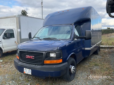 2004 GMC Savana G3500 Furgoneta caja cerrada
