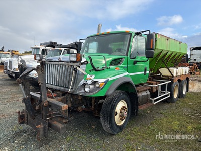 2008 International 7500 6x4 Camión esparcidor