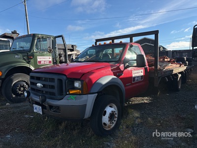 Ford F-550 XL XL 4x2 Flatbed Truck