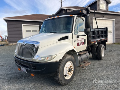 2005 International 4300 4x2 S/A Dump Truck
