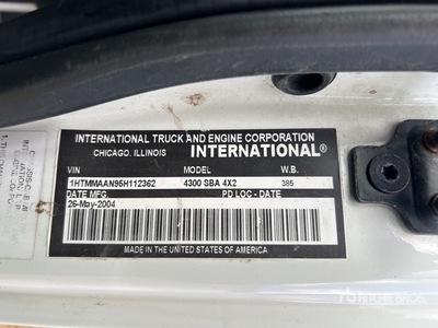 2005 International 4300 4x2 S/A Dump Truck