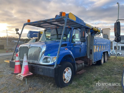Altec AM547 48 ft on International 7400 6x4 Extended Cab Camion de cubo