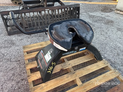 Fifth Wheel - Fits Pickup Truck