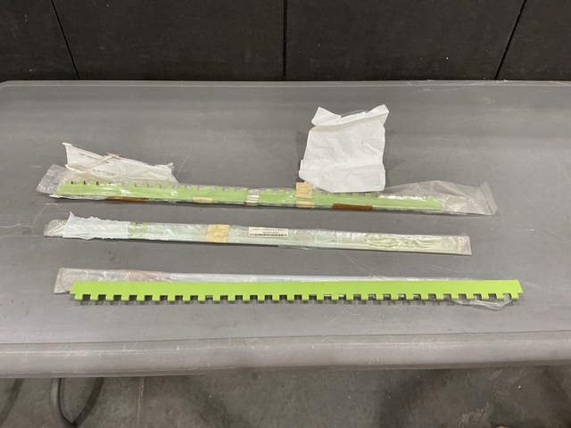 (4) Boeing 9-61122-2010 Hinge Halves