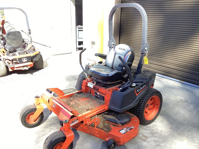 2025 Kubota Z252KW-54 Zero-Turn Lawn Mower