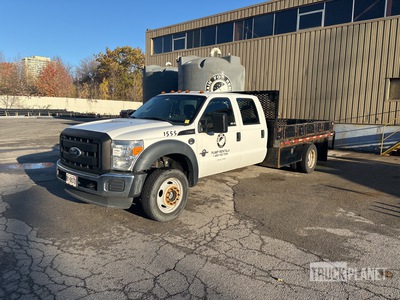 2011 Ford F550 Crew Cab XL 4x4 Crew Cab Autocarro cassone fisso
