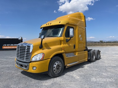 2016 Freightliner Cascadia 125 6x4 Tractocamion con Dormitorio / T/A Sleeper Truck Tractor