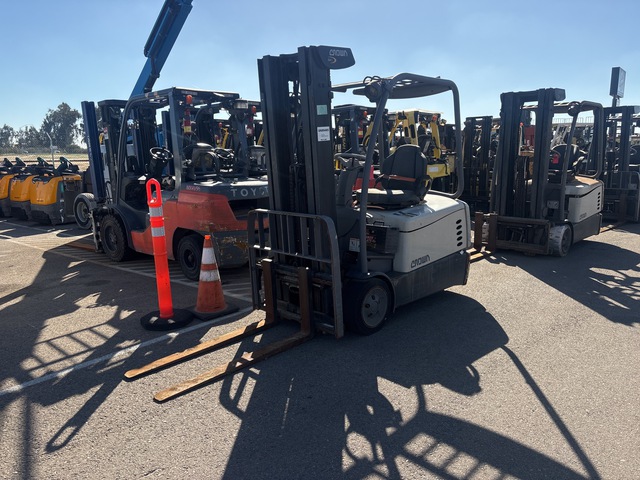 2015 Crown SC 524X-40TT 2000 lb Electric Forklift