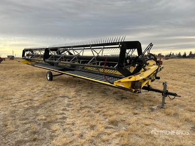 2004 Honey Bee SP42 42 ft Draper Combine Header