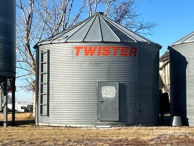 Twister +/- 3200 bu 4 Ring Grain Bin