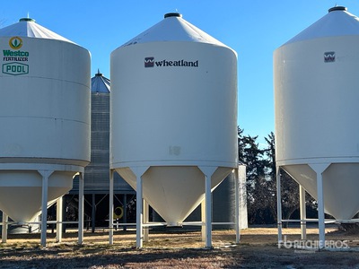 Wheatland 1412EPWS +/- 2100 bu Smooth Wall Hopper Grain Bin