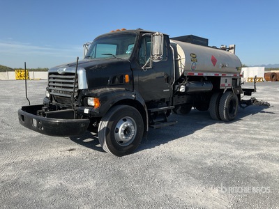 2010 Etnyre 2000 gal on 2009 Sterling L7500 4x2 Camion Distribuidor de Asfalto / Asphalt Distributor Truck