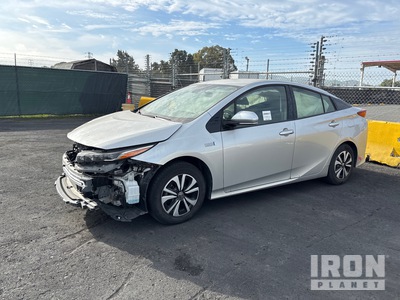 2018 Toyota Prius Prime Plug-In Hybrid Samochód (Inoperable)