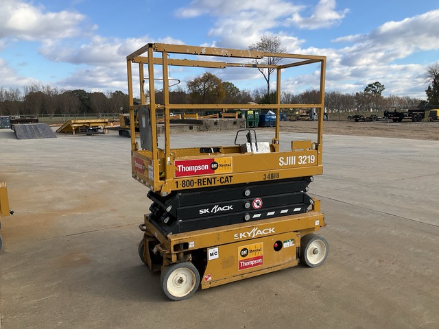 2019 Skyjack SJIII 3219 Electric Scissor Lift