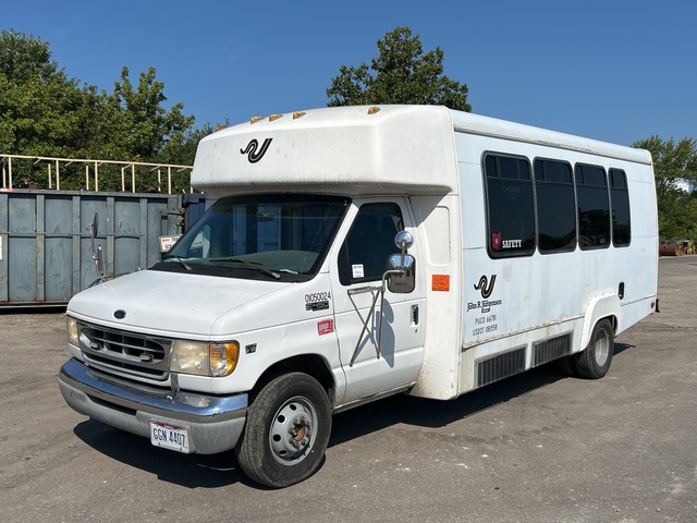 2000 Ford E-450 4x2 13-Seat Shuttle Bus 2000 Ford E-450 4x2 13-Seat Shuttle Bus