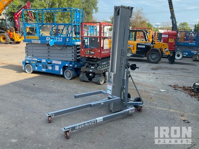 Genie SLC24 Material Hoist