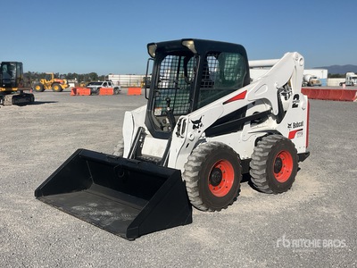 2013 Bobcat S770 Two-Speed High Flow Minicargador / Ładowarka o sterowaniu burtowym