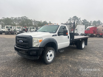 2016 Ford F-550 XL 4x2 Camion à Plateau