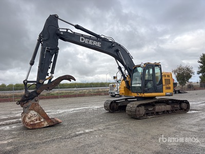 2019 John Deere 245G LC Tracked Excavator