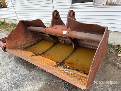 96 in Cleanup Excavator Bucket - Fits CAT 330