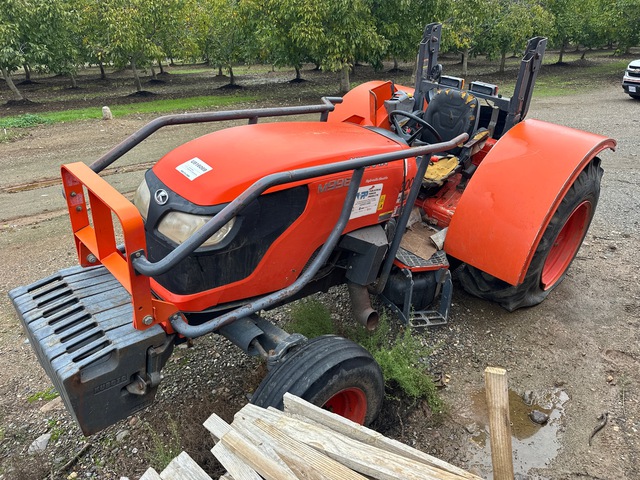 2016 Kubota M9960F 2WD Utility Tractor (Inoperable)