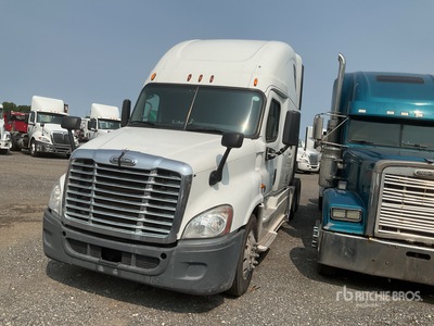 2015 Freightliner Cascadia 125 6x4 T/A Sleeper Truck Tractor